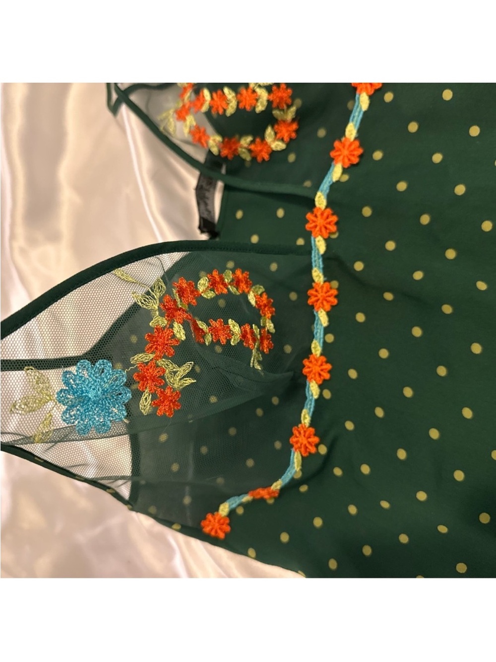 New La Perla Green Polka Dot Pajama Set with Floral Accents #126 - Picture 8 of 8